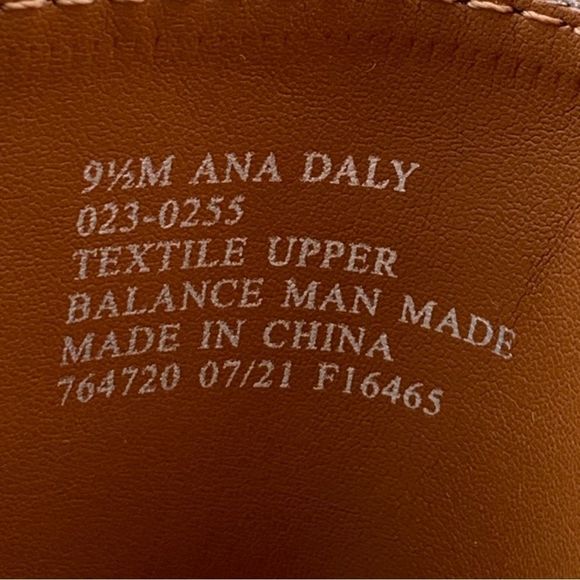 a.n.a Tan Block Heel Sandals - Picture 8 of 12